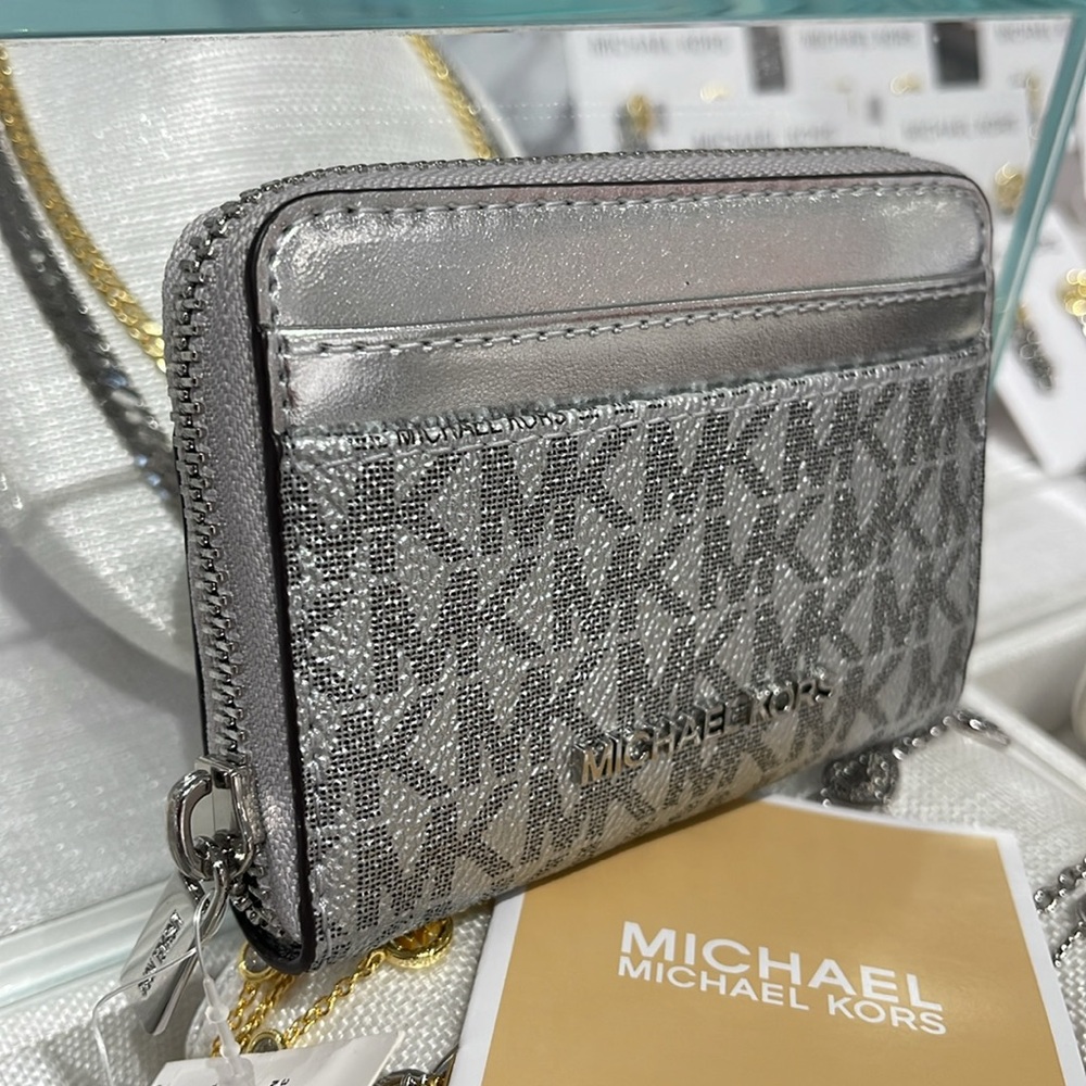 Michael Kors Women Medium Logo Zip Around Card Case Coin Pouch Wallet Silver
NWT - Picture 13 of 16